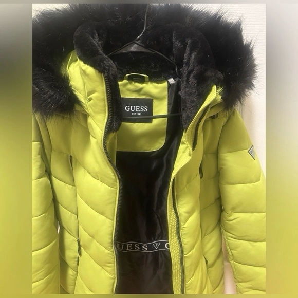 Guess Jackets & Blazers - GUESS Women's Vibrant Green Puffer Jacket with Faux Fur Hood